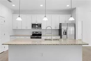 1024 SW 1st St, Cape Coral, FL 33991 - Photo 9