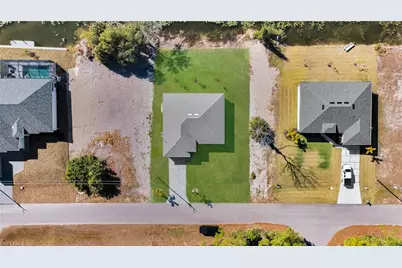 3594 NE 9th Pl, Cape Coral, FL 33909 - Photo 31