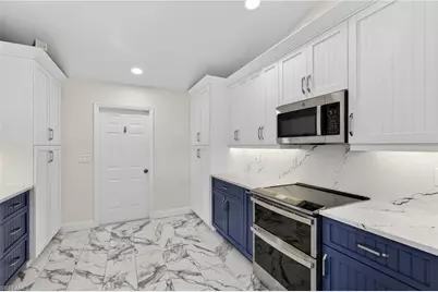 919 NW 6th Pl, Cape Coral, FL 33993 - Photo 9