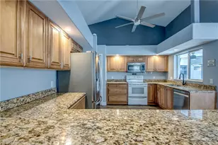 823 SW 10th St, Cape Coral, FL 33991 - Photo 25