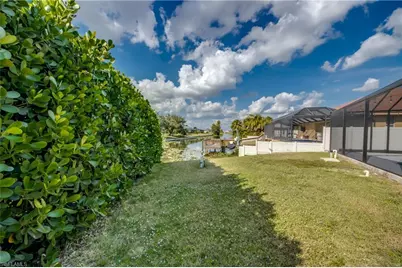 823 SW 10th St, Cape Coral, FL 33991 - Photo 47