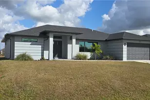 385 Paulcrest Ave, Lehigh Acres, FL 33974 - Photo 11