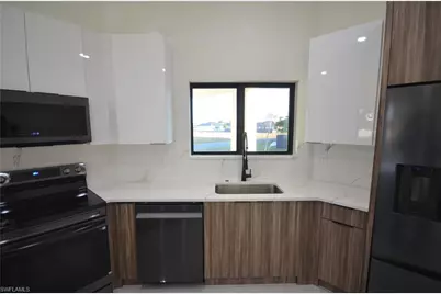 2416 Diplomat Pkwy W, Cape Coral, FL 33993 - Photo 21