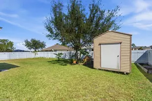 3909 NE 16th Ave, Cape Coral, FL 33909 - Photo 17