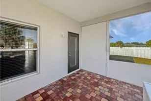 906 Alfreda Ave, Lehigh Acres, FL 33971 - Photo 33