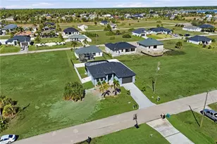 3911 NW 40th Terrace, Cape Coral, FL 33993 - Photo 5