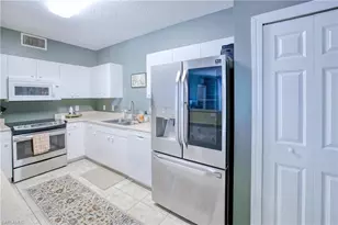 1040 Hancock Creek S Blvd, Cape Coral, FL 33909 - Photo 7