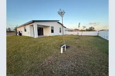 2012 NE 28th St, Cape Coral, FL 33909 - Photo 17