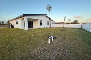 2012 NE 28th St, Cape Coral, FL 33909 - Photo 17