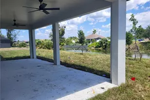 654 NE 5th Pl, Cape Coral, FL 33993 - Photo 37