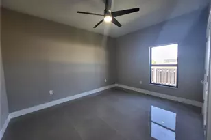 654 NE 5th Pl, Cape Coral, FL 33993 - Photo 17