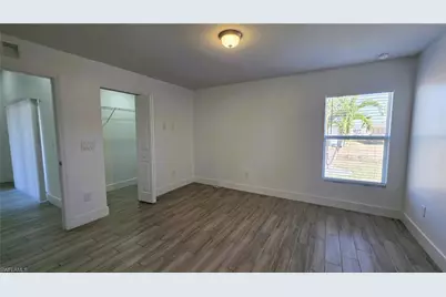 2909 SW Santa Barbara Pl, Cape Coral, FL 33914 - Photo 9