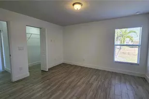 2909 SW Santa Barbara Pl, Cape Coral, FL 33914 - Photo 9