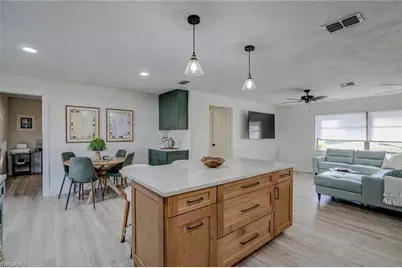 305 SE 14th Ter, Cape Coral, FL 33990 - Photo 13