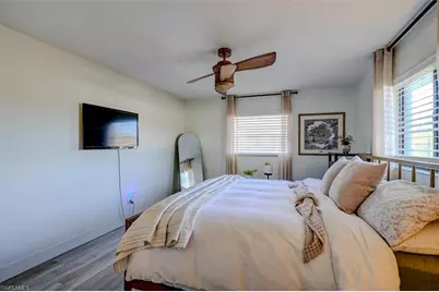 305 SE 14th Ter, Cape Coral, FL 33990 - Photo 23