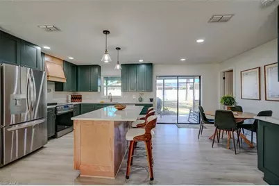 305 SE 14th Ter, Cape Coral, FL 33990 - Photo 11