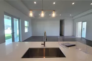 424 SW 28th Ave, Cape Coral, FL 33991 - Photo 9