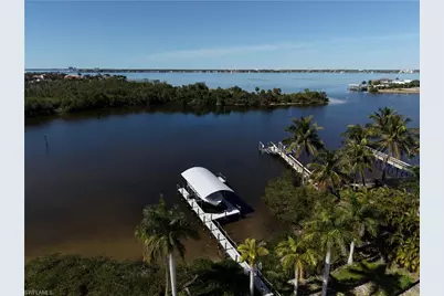 6901 Deep Lagoon Ln, Fort Myers, FL 33919 - Photo 5