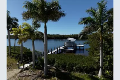 6901 Deep Lagoon Ln, Fort Myers, FL 33919 - Photo 9