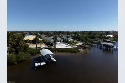 6901 Deep Lagoon Ln, Fort Myers, FL 33919 - Photo 7