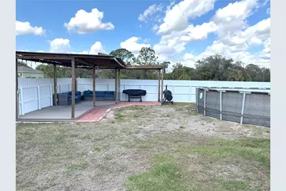 1086 W Leader Ct, Labelle, FL 33935 - Photo 5