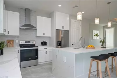 1202 SW 8th Pl, Cape Coral, FL 33991 - Photo 5