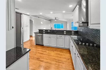 326 SW 29th St, Cape Coral, FL 33914 - Photo 15