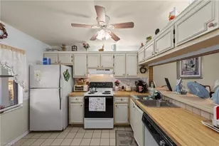 9305 Lake Park Dr, Fort Myers, FL 33919 - Photo 9