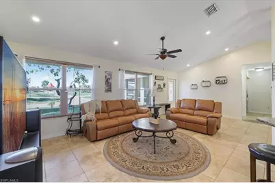 4321 SW 16th Pl, Cape Coral, FL 33914 - Photo 5