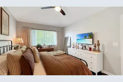 9762 Roundstone Cir, Fort Myers, FL 33967 - Photo 11