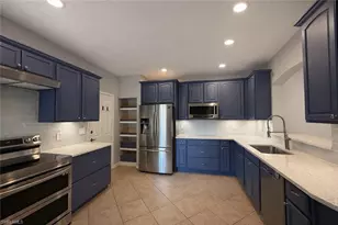 9762 Roundstone Cir, Fort Myers, FL 33967 - Photo 3