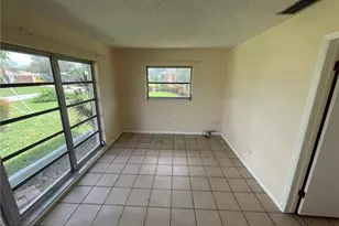 1040 SE 43rd St, Cape Coral, FL 33904 - Photo 15