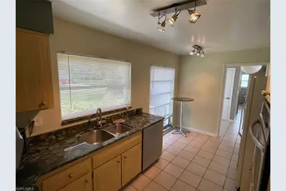 1040 SE 43rd St, Cape Coral, FL 33904 - Photo 3