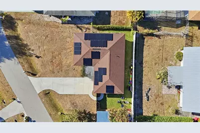 885 Entrada Dr S, Fort Myers, FL 33919 - Photo 17