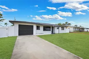 1389 Pine Ave, North Fort Myers, FL 33917 - Photo 3