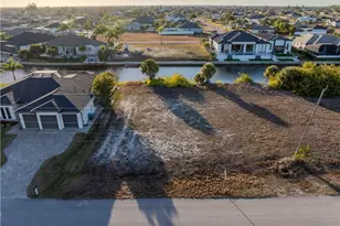 1418 NW 33rd Pl, Cape Coral, FL 33993 - Photo 5