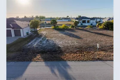 1418 NW 33rd Pl, Cape Coral, FL 33993 - Photo 3