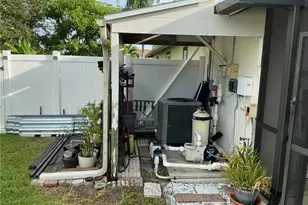 320 SE 28th Terrace, Cape Coral, FL 33904 - Photo 17
