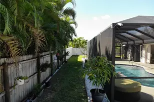 320 SE 28th Terrace, Cape Coral, FL 33904 - Photo 43