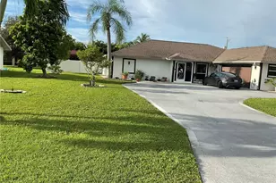 320 SE 28th Terrace, Cape Coral, FL 33904 - Photo 3
