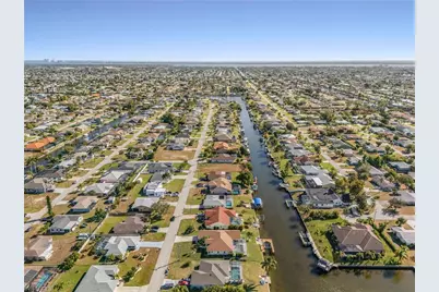 228 SE 31st Ter, Cape Coral, FL 33904 - Photo 5
