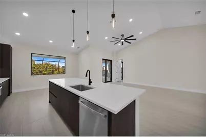 1425 NE 2nd St, Cape Coral, FL 33909 - Photo 11