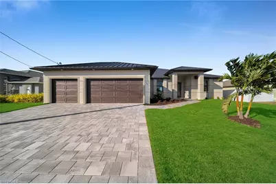 1425 NE 2nd St, Cape Coral, FL 33909 - Photo 1