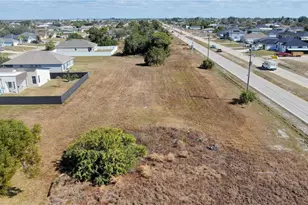 2843 Embers Pkwy W, Cape Coral, FL 33993 - Photo 9