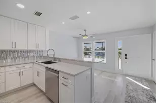 4211 SE 19th Pl, Cape Coral, FL 33904 - Photo 5