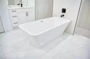 9 NW 12th Pl, Cape Coral, FL 33993 - Photo 21