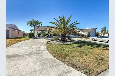 2030 SE 6th Ln, Cape Coral, FL 33990 - Photo 3