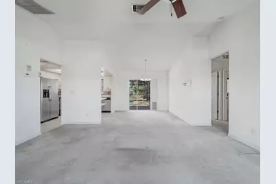 2206 SE 8th Pl, Cape Coral, FL 33990 - Photo 9