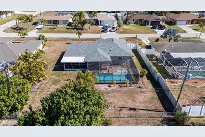 2206 SE 8th Pl, Cape Coral, FL 33990 - Photo 39