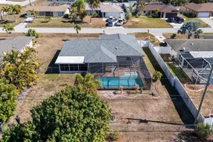 2206 SE 8th Pl, Cape Coral, FL 33990 - Photo 39